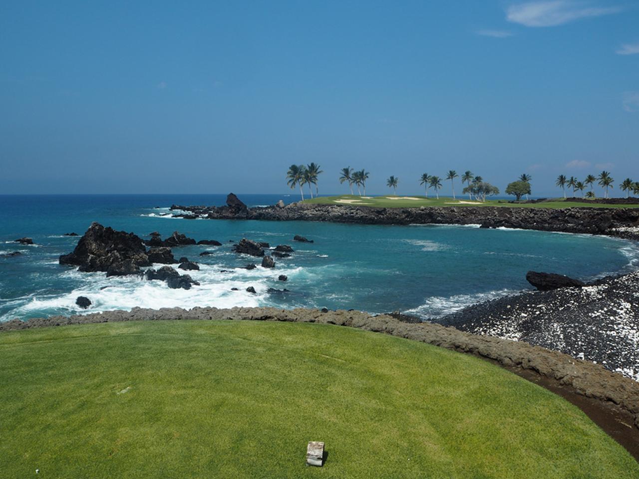 ハワイ随一の海越えゴルフコース