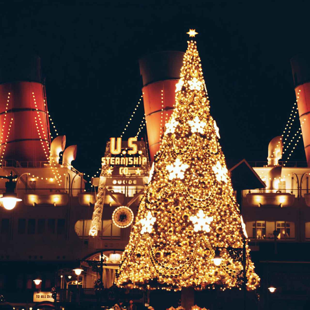 東京ディズニーシーのクリスマスツリー