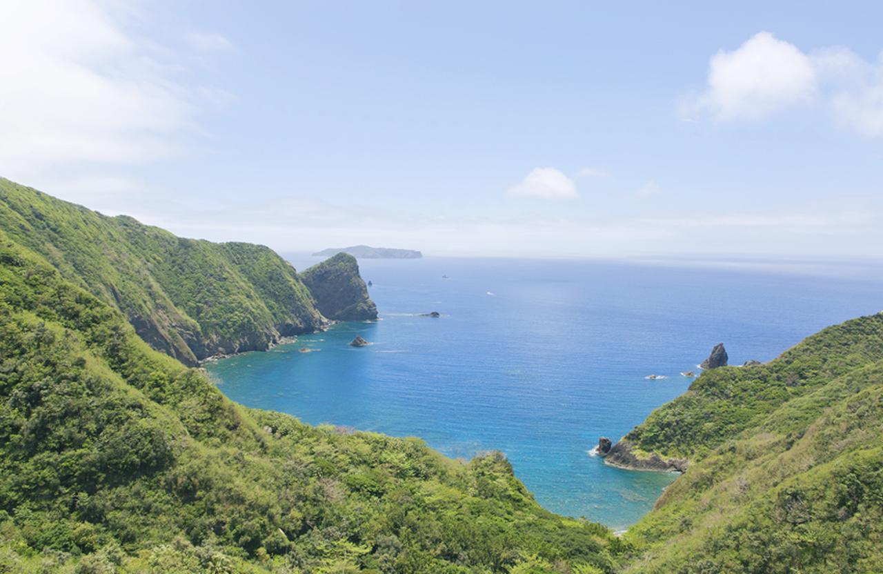 ３.「ビッグベイ」が一望できる母島の道中